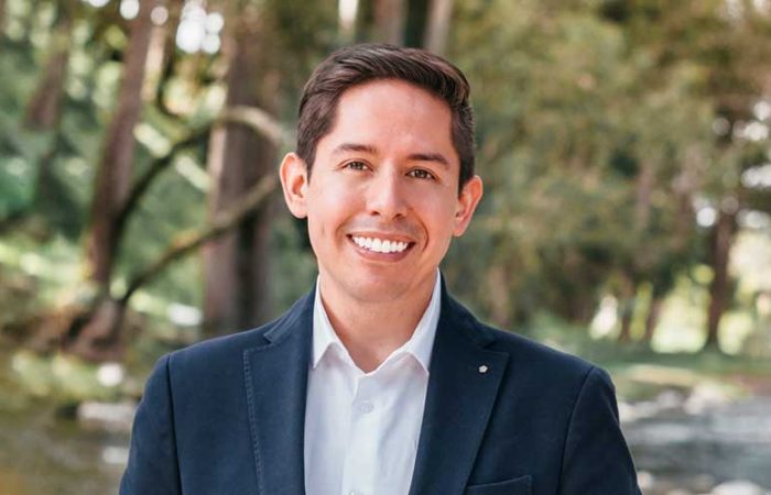 Dr. Andrés Martínez Moscoso